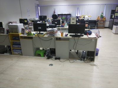 ภาพงานเดินสาย LAN ที่ บริษัท เอเซีย รีไซเคิล เทคโนโลยี จำกัด ภายในห้องสำนักงาน