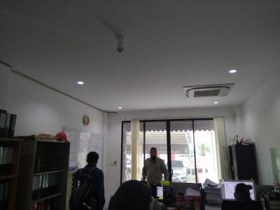 เดินสาย LAN เชื่อมต่อระบบ Network ที่ บริษัท ดิ ไอเฟล รามคำแหง (ซอยมิสทีน) กทม.