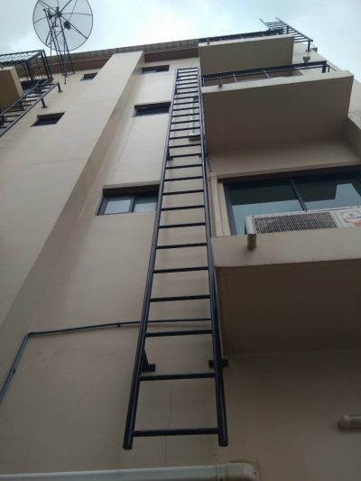 เดินสาย LAN เชื่อมต่อระบบ Network ที่ บริษัท ดิ ไอเฟล รามคำแหง (ซอยมิสทีน) กทม.