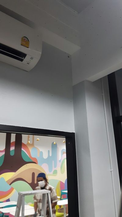 เดินสาย LAN 15 จุด ยืดกับผนัง พร้อมใส่เบอร์ ที่ บริษัท อีอ๊อกซ์ (กรู๊ท) จำกัด