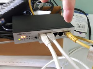 เดินสาย LAN เชื่อมต่อระบบ Network ที่บ้าน คุณพิม  ยานาวา