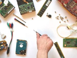 Hardware คืออะไร เรื่องควรรู้ในเครื่องคอมพิวเตอร์ CPU Input Output และ Memory
